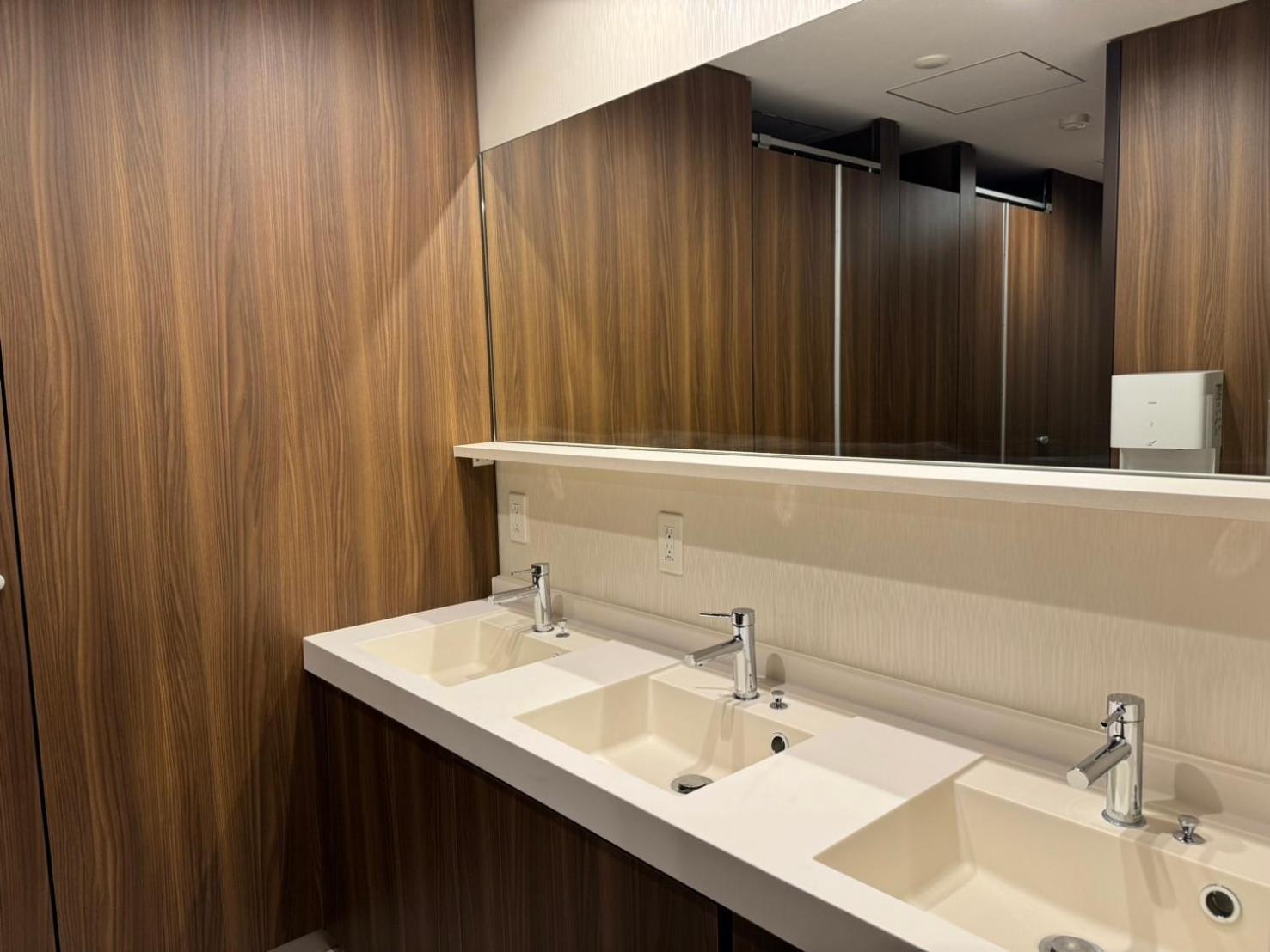 Capsule Hotel Suzumoriya โตเกียว ภายนอก รูปภาพ